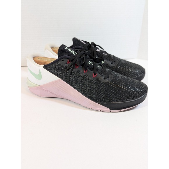 Nike Women's Metcon 5 A02982-066 Black White and Pink Cross Training Shoes 10 - Picture 1 of 10